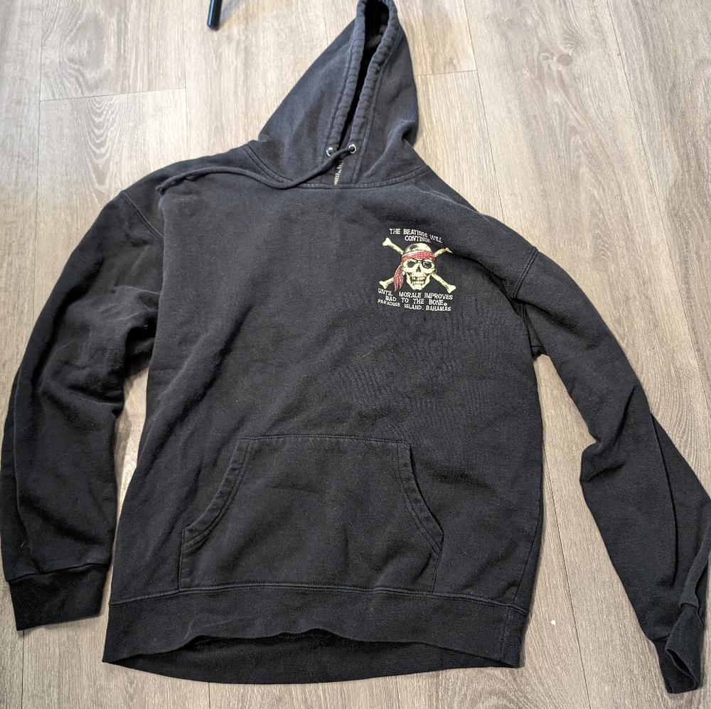 Bad to the bone sweatshirt M pirate hoddie